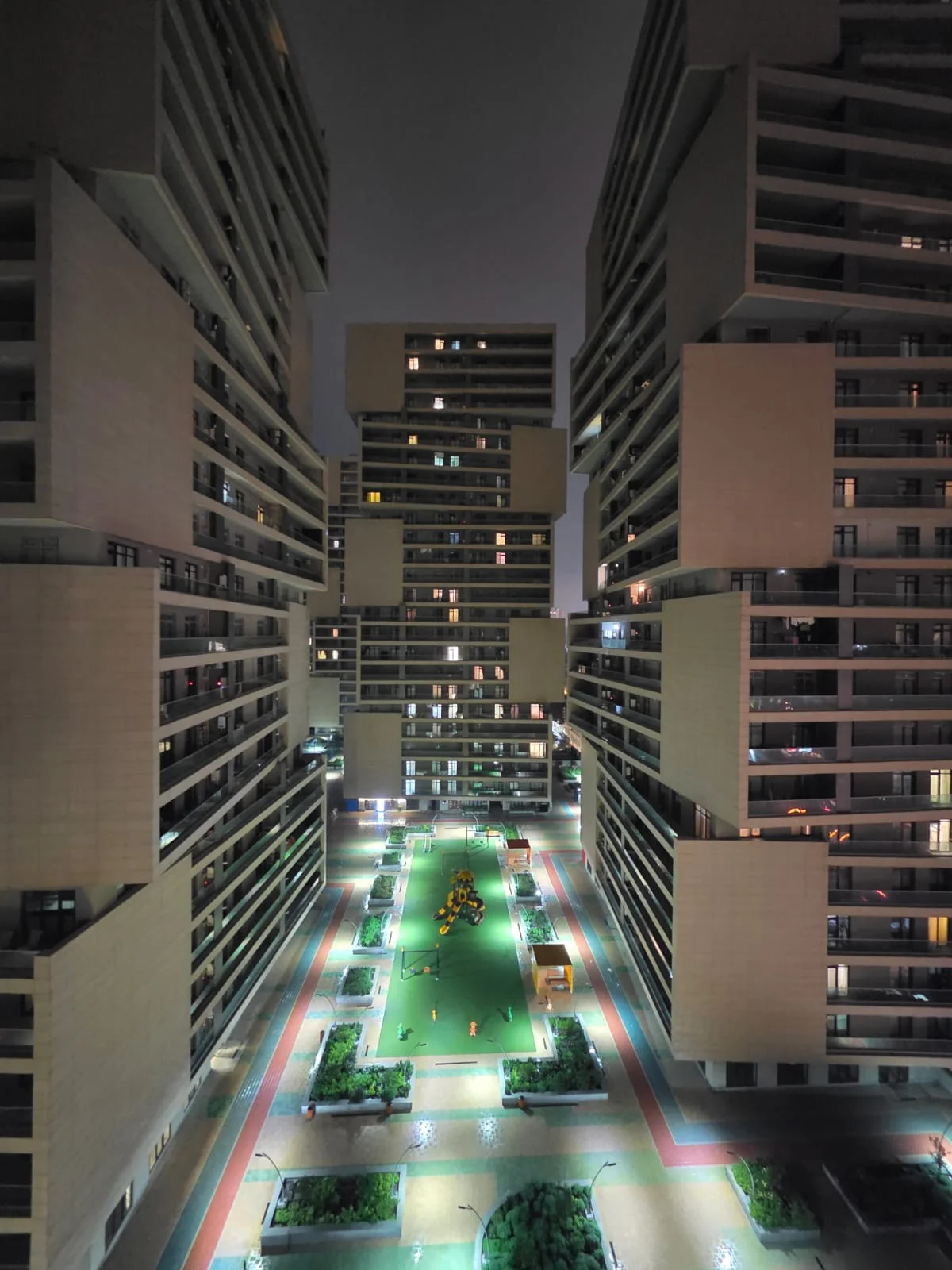Kirayə 2 otaqlı Mənzil 110 m² Nəsimi r. 8 Noyabr m. – şəkil 1