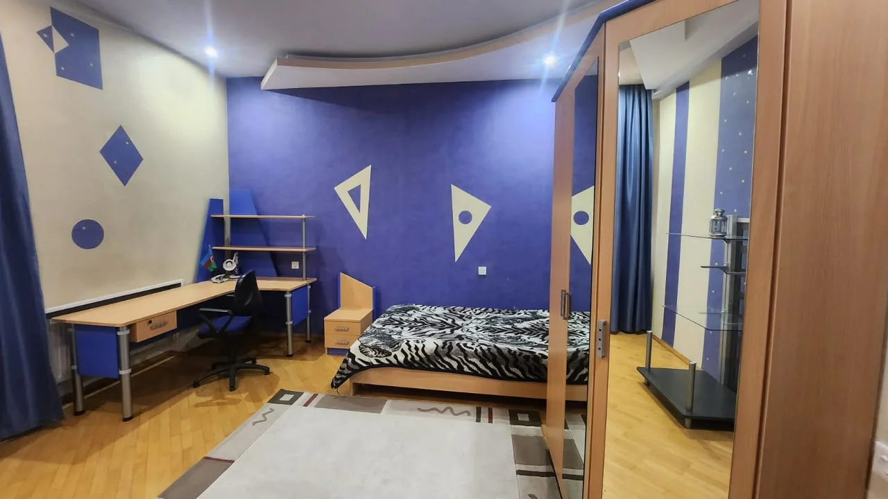 Kirayə 5 otaqlı Mənzil 220 m² Nərimanov r. Gənclik m. – şəkil 4