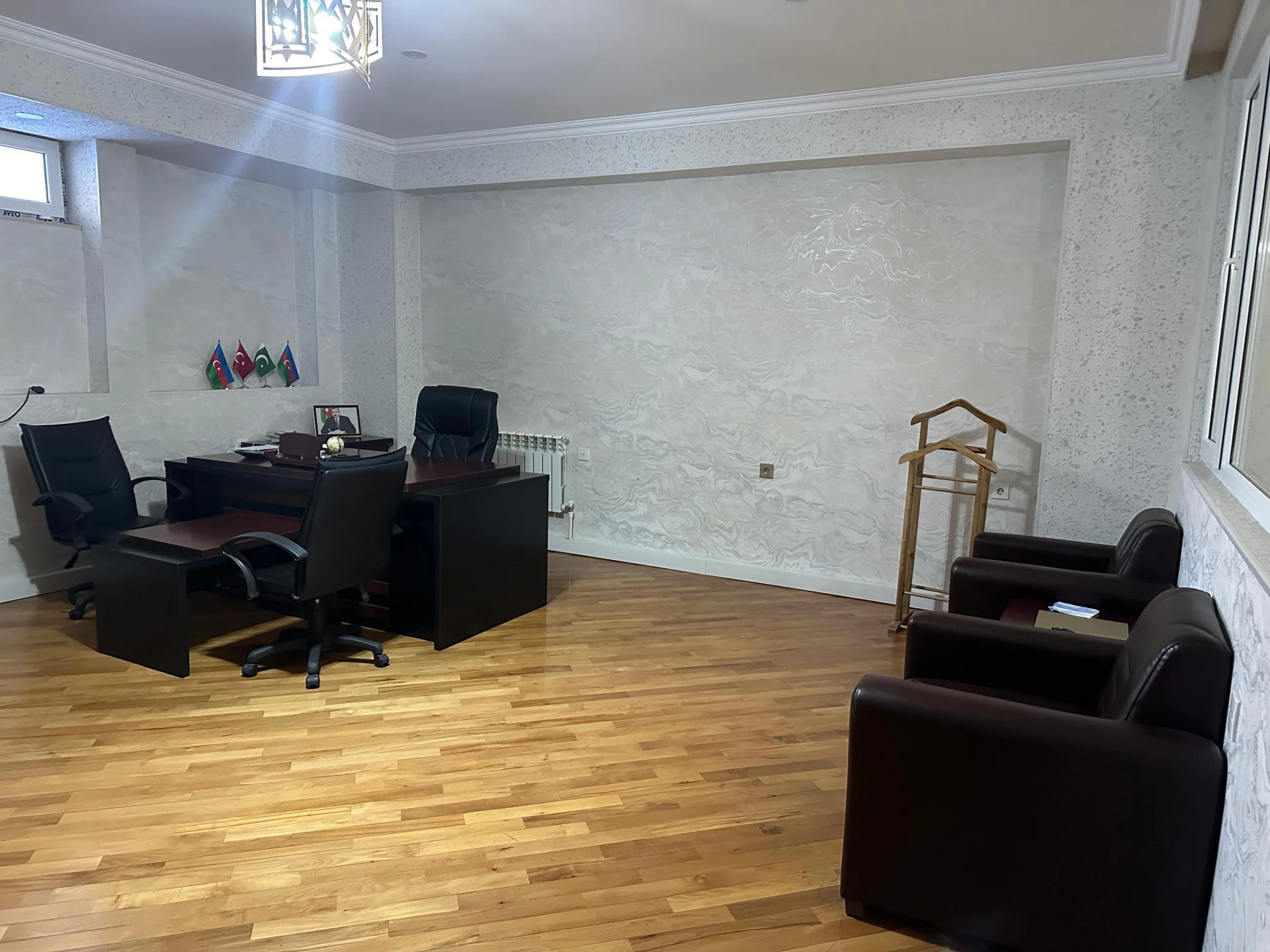 Kirayə 3 otaqlı Ofis 102 m² Binəqədi r.