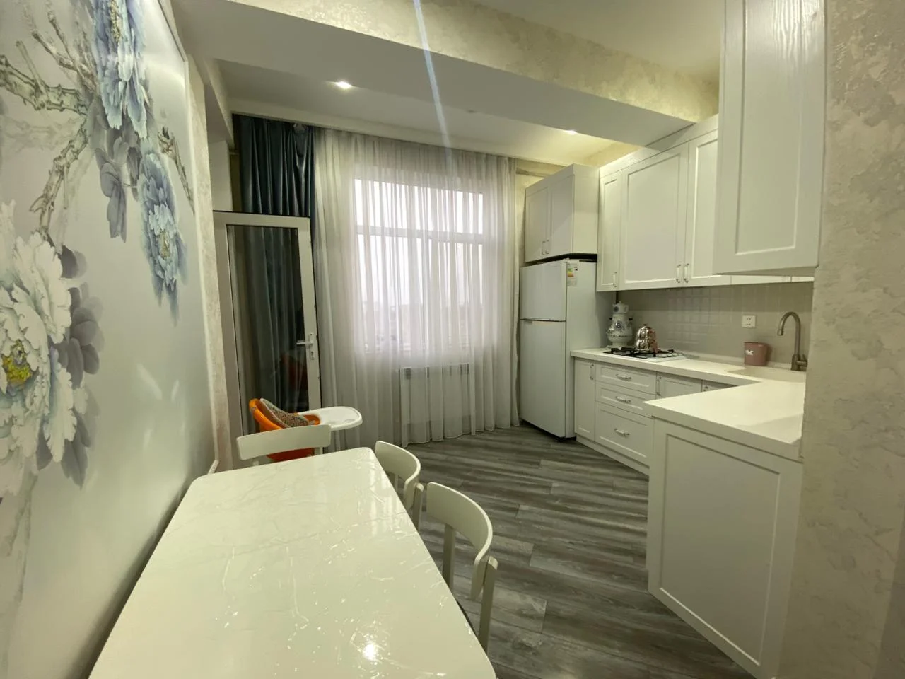 Kirayə 3 otaqlı Mənzil 77 m² Nizami r.