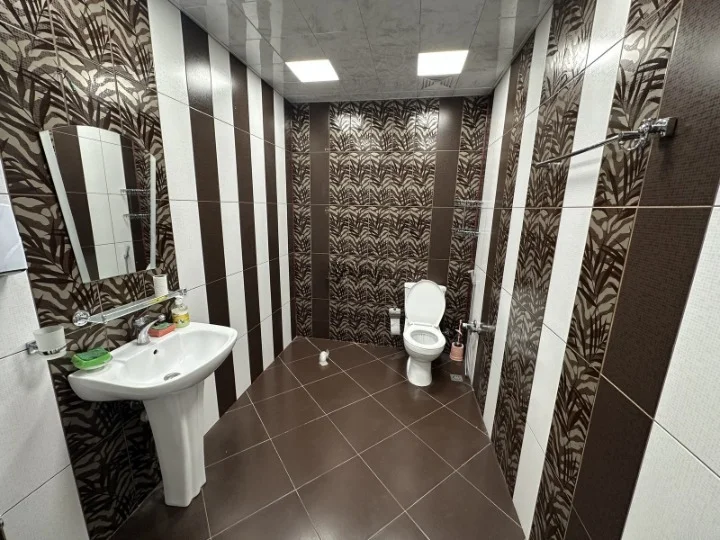 Kirayə 5 otaqlı Ofis 225 m² Yasamal r. Elmlər Akademiyası m. – şəkil 12