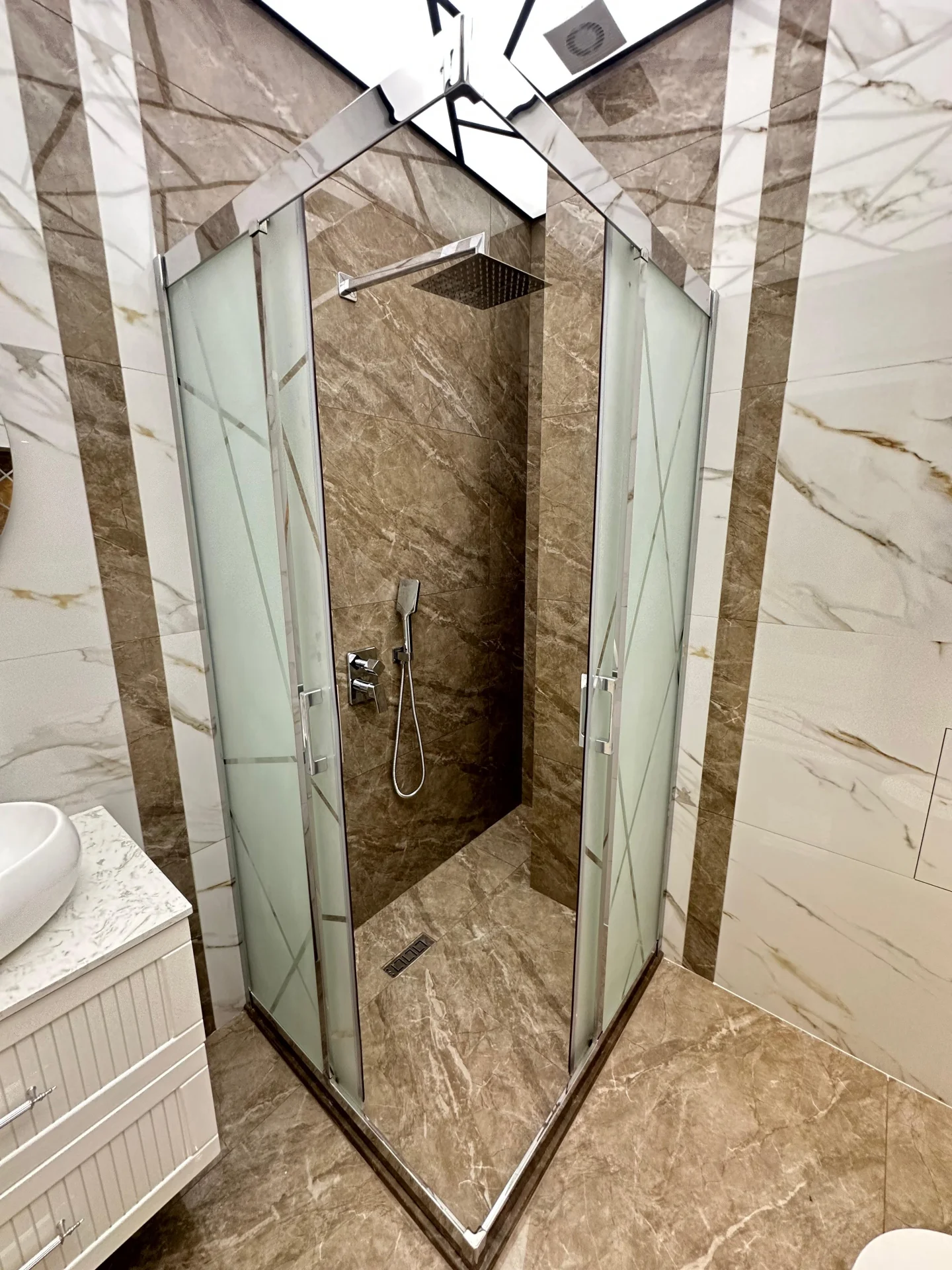Satılır 2 otaqlı Mənzil 108 m² Nəsimi r.