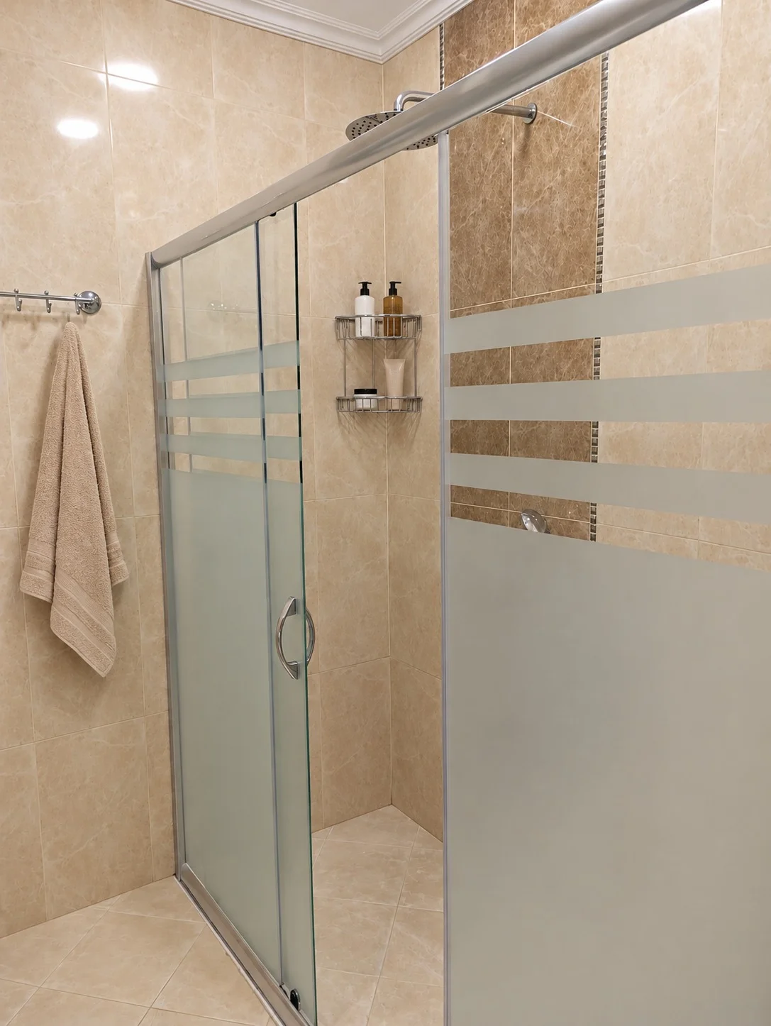 Xətai m. 3 otaq 1250 azn Moderin