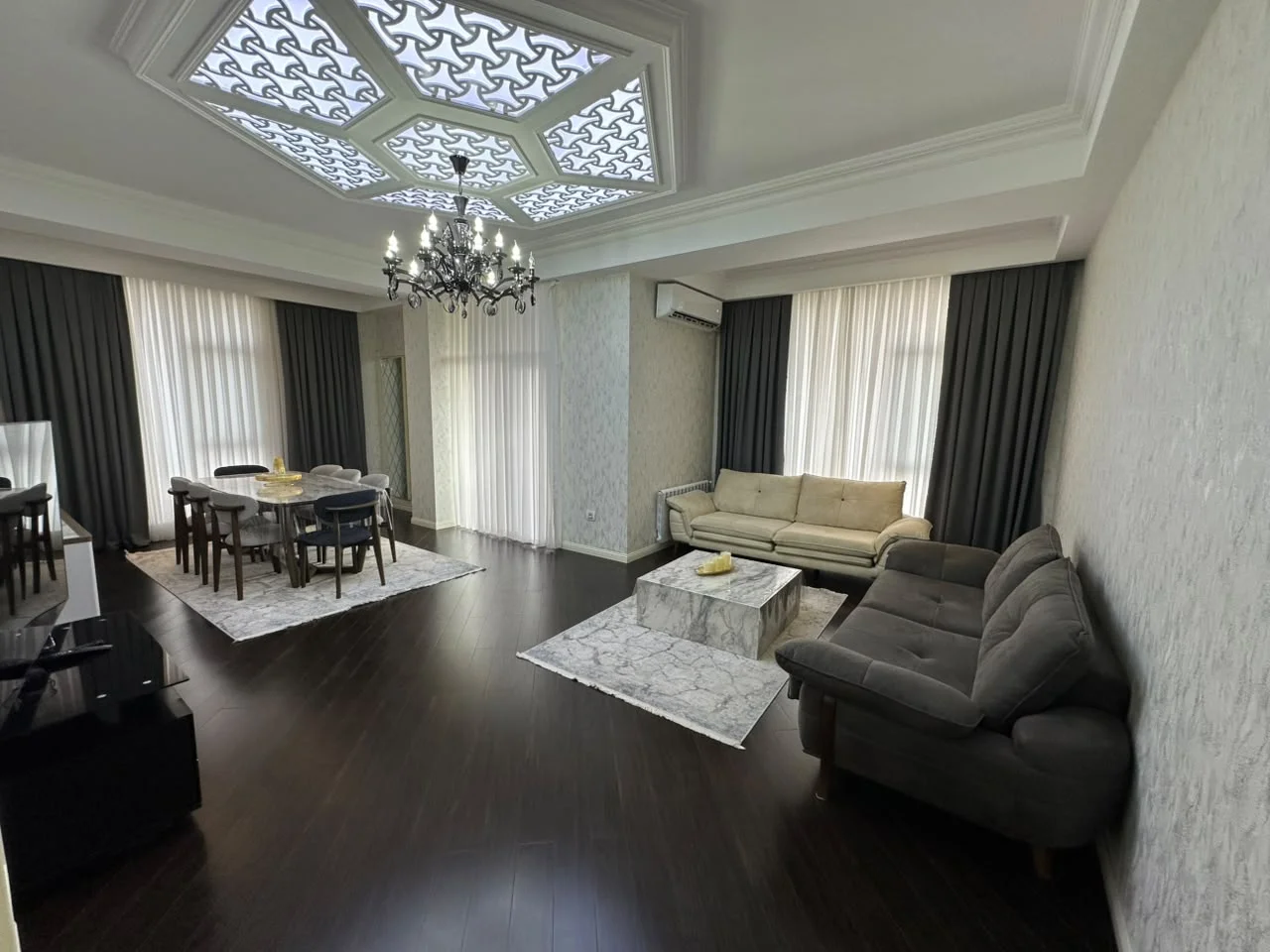 Kirayə 3 otaqlı Mənzil 160 m² Nərimanov r.