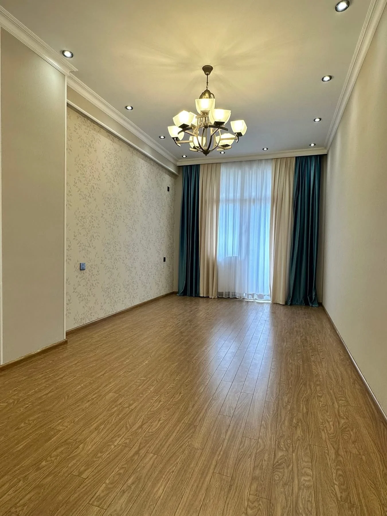 Satılır 3 otaqlı Mənzil 136 m² Suraxanı r.