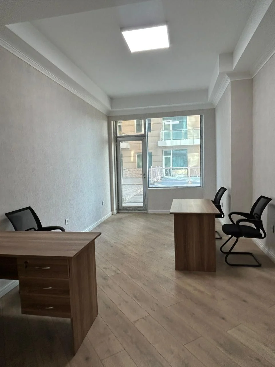 Kiralık 3 odalı Ofis 116 m² Yasamal ilçesi Elmlər Akademiyası metro – şəkil 3