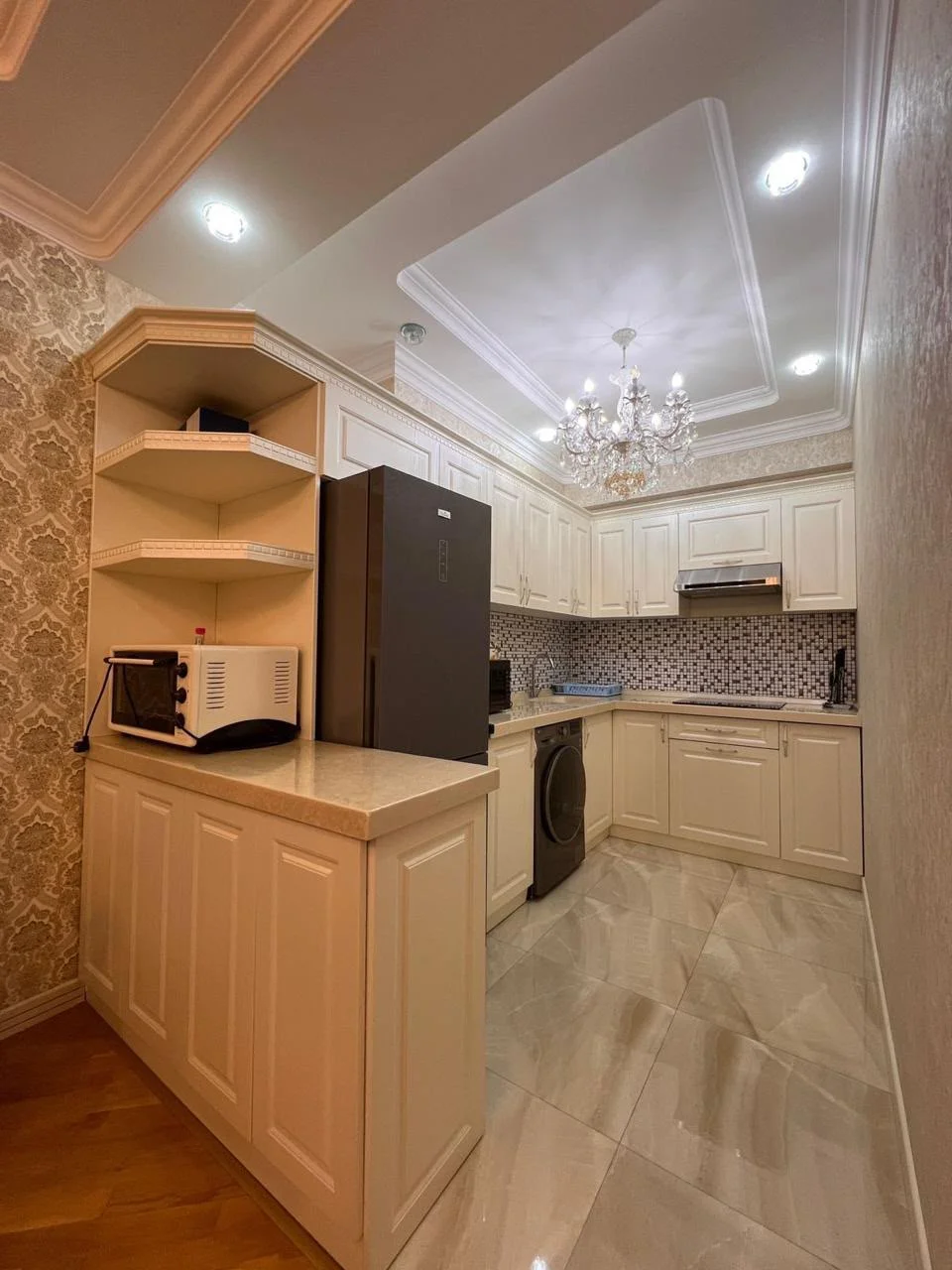 Kirayə 2 otaqlı Mənzil 79 m² Xətai r.