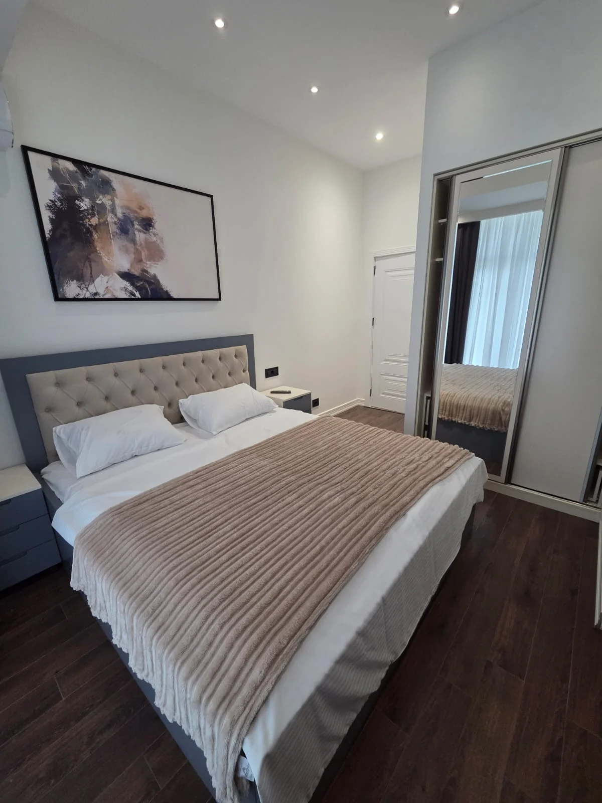 Kirayə 2 otaqlı Mənzil 60 m² Nəsimi r. 28 May m. – şəkil 3