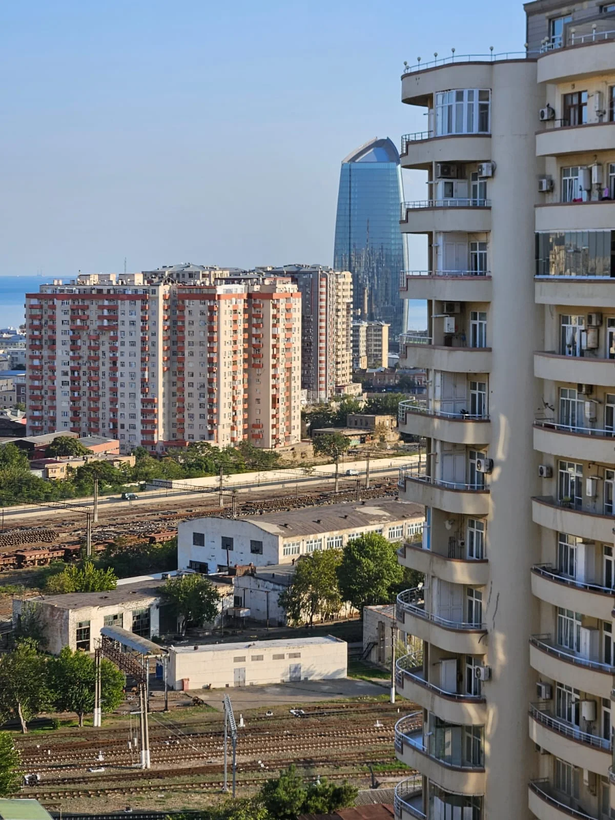 Kirayə 3 otaqlı Mənzil 130 m² Nərimanov r. – şəkil 16