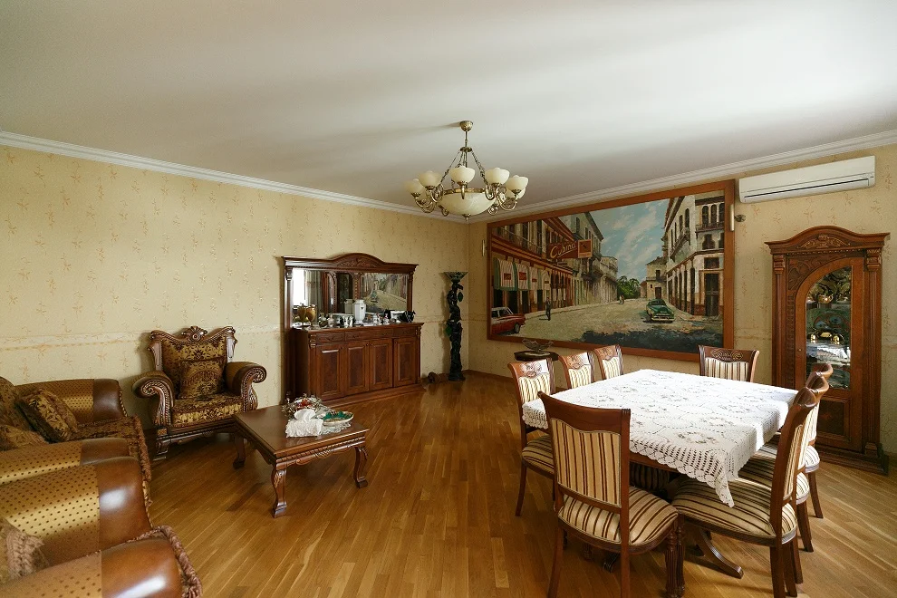 Satılır 8 otaqlı Həyət evi / Bağ evi 630 m² Nərimanov r.
