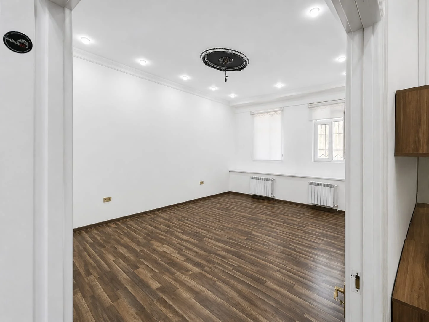 Kirayə 4 otaqlı Ofis 135 m² Nərimanov r.