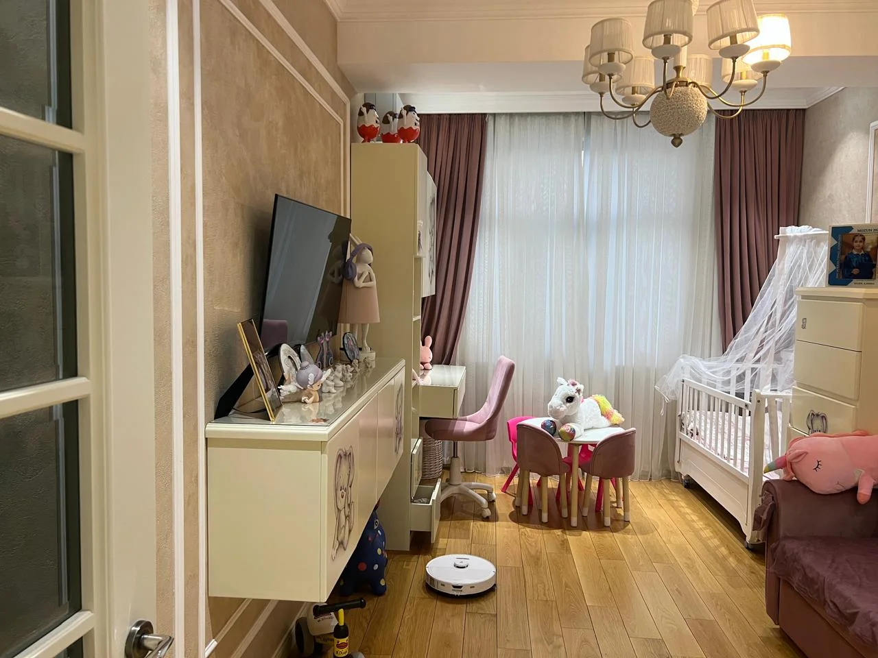 Satılır 4 otaqlı Mənzil 4 m² Nəsimi r.