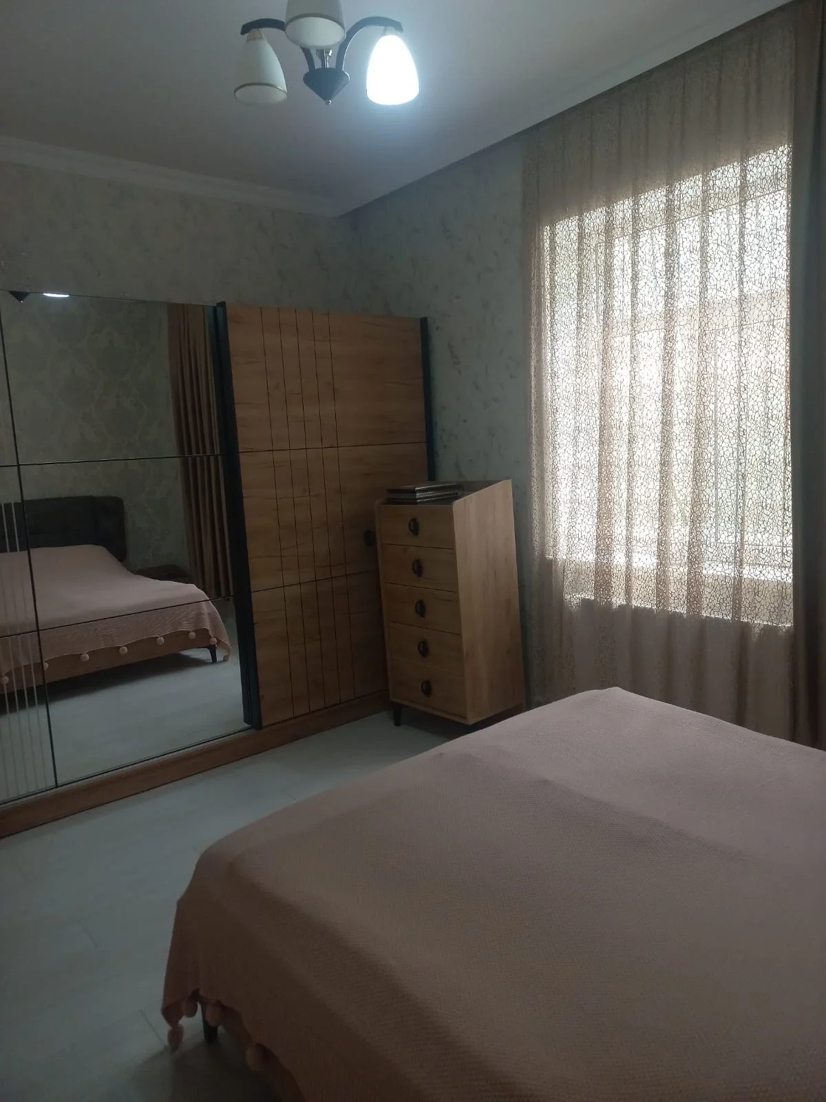 Hazır əşyalı yeni tikili həyət evi