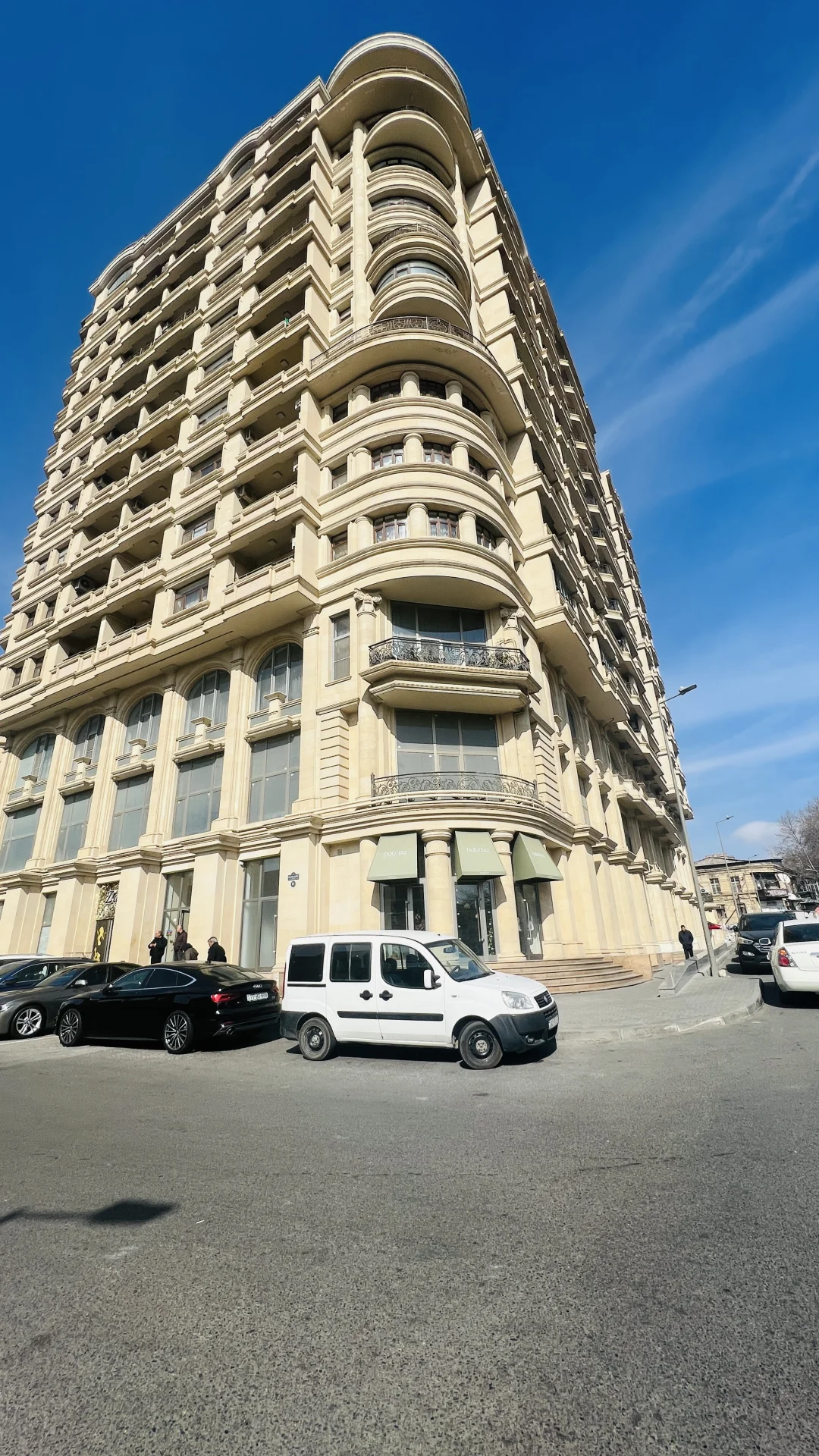 Satılır 5 otaqlı Mənzil 219 m² Nəsimi r. Nizami m. – şəkil 1