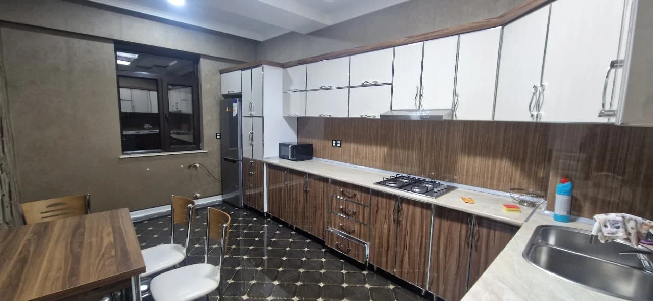 Kirayə 3 otaqlı Mənzil 145 m² Nərimanov r. Gənclik m. – şəkil 6