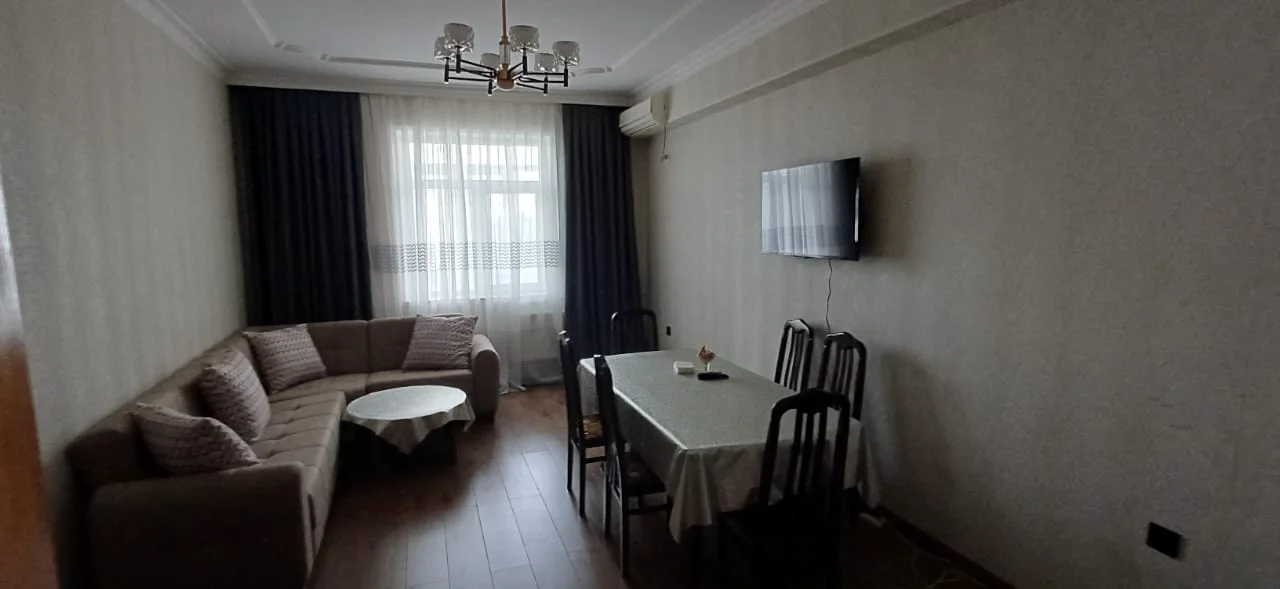 Kirayə 3 otaqlı Mənzil 112 m² Yasamal r.