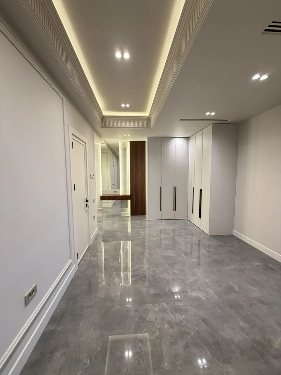 Kirayə 3 otaqlı Mənzil 150 m² Xətai r.