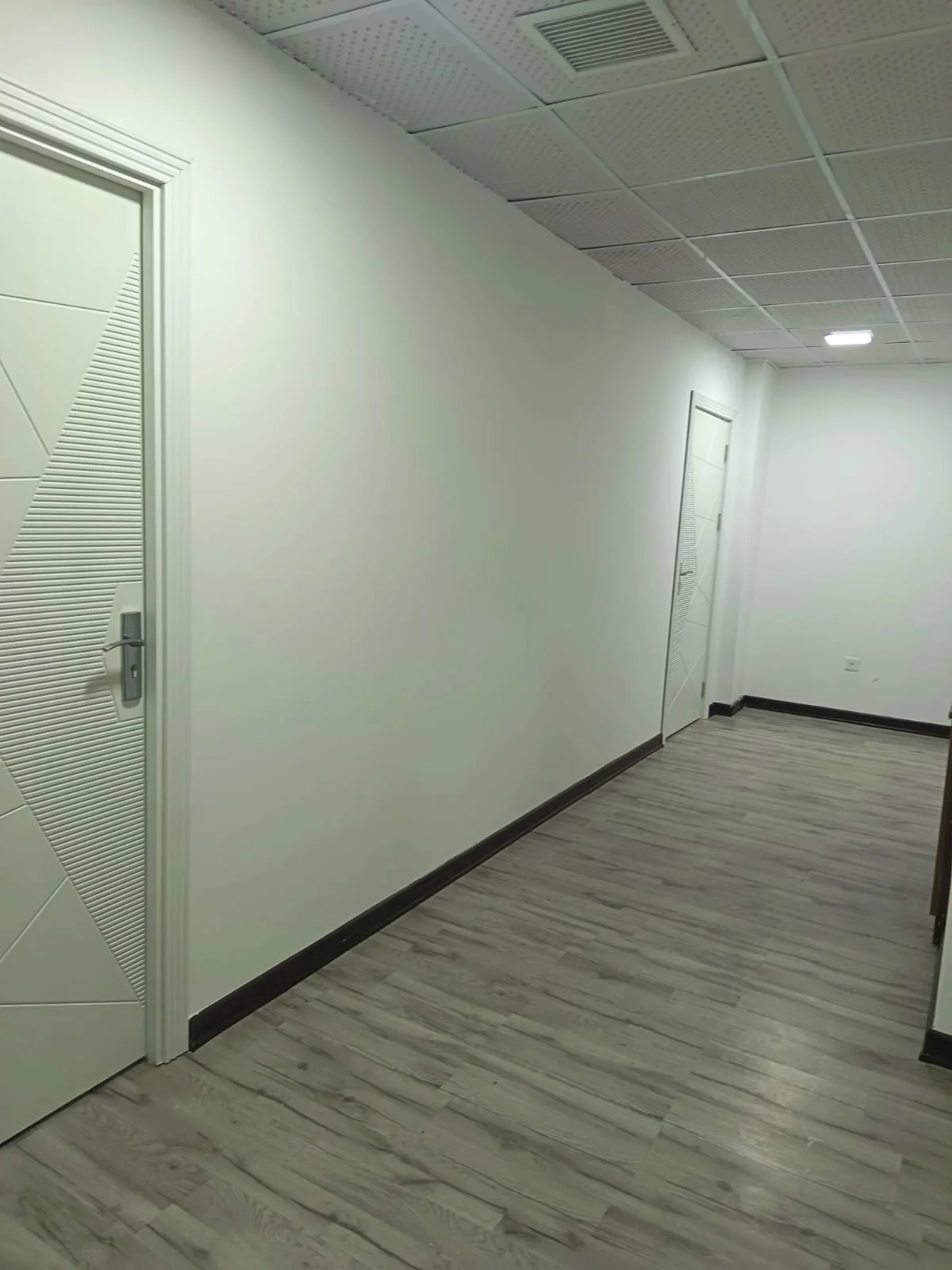 İcarəyə verilir 2 otaqlı ofis 64 m²