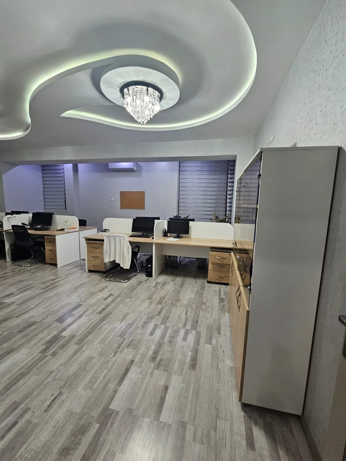 Kirayə 4 otaqlı Ofis 175 m² Nərimanov r.