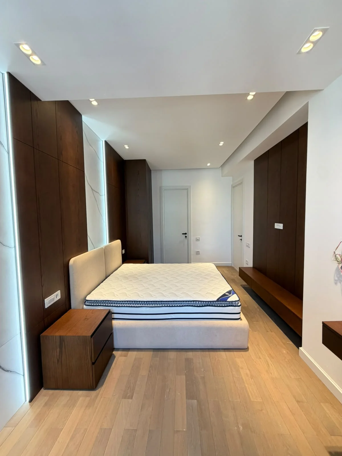 Kirayə 2 otaqlı Mənzil 90 m² Səbail r. – şəkil 2