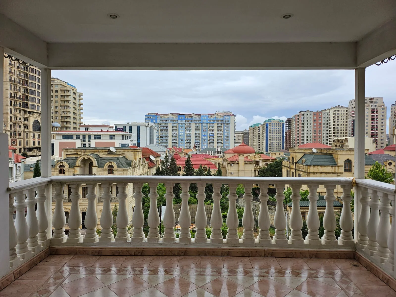 Kirayə 9 otaqlı Həyət evi / Bağ evi 700 m² Nəsimi r. – şəkil 10