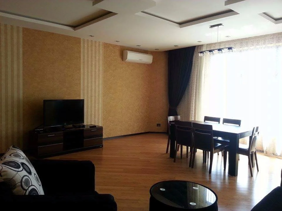 Satılır 3 otaqlı Mənzil 174 m² Yasamal r.