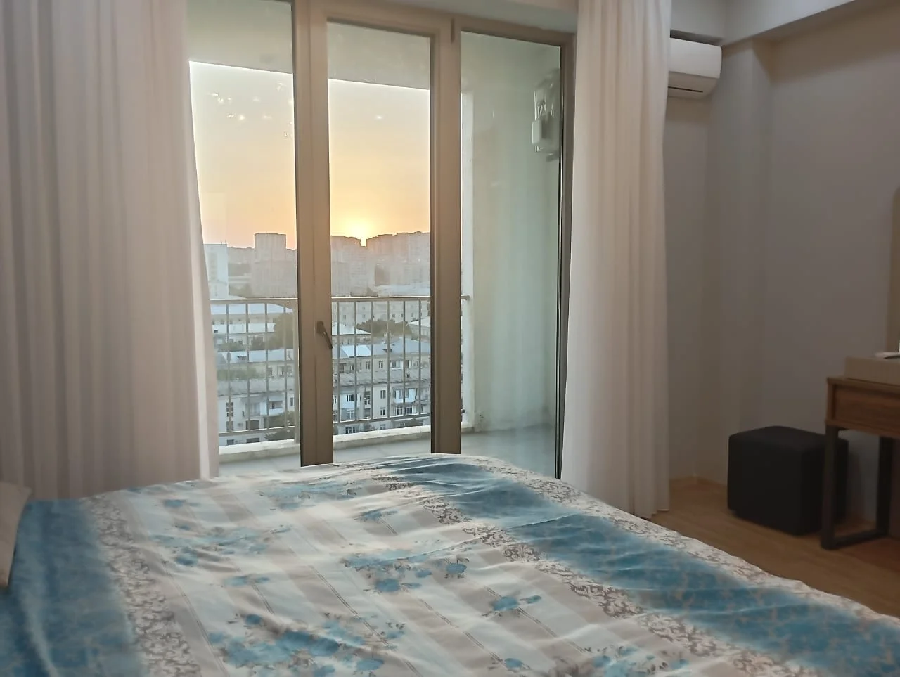 Kirayə 4 otaqlı Mənzil 165 m² Yasamal r.