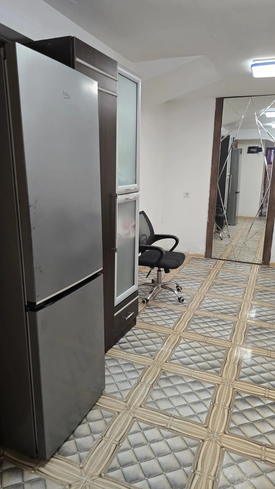 Kirayə 1 otaqlı Mənzil 40 m² Yasamal r. Elmlər Akademiyası m. – şəkil 3
