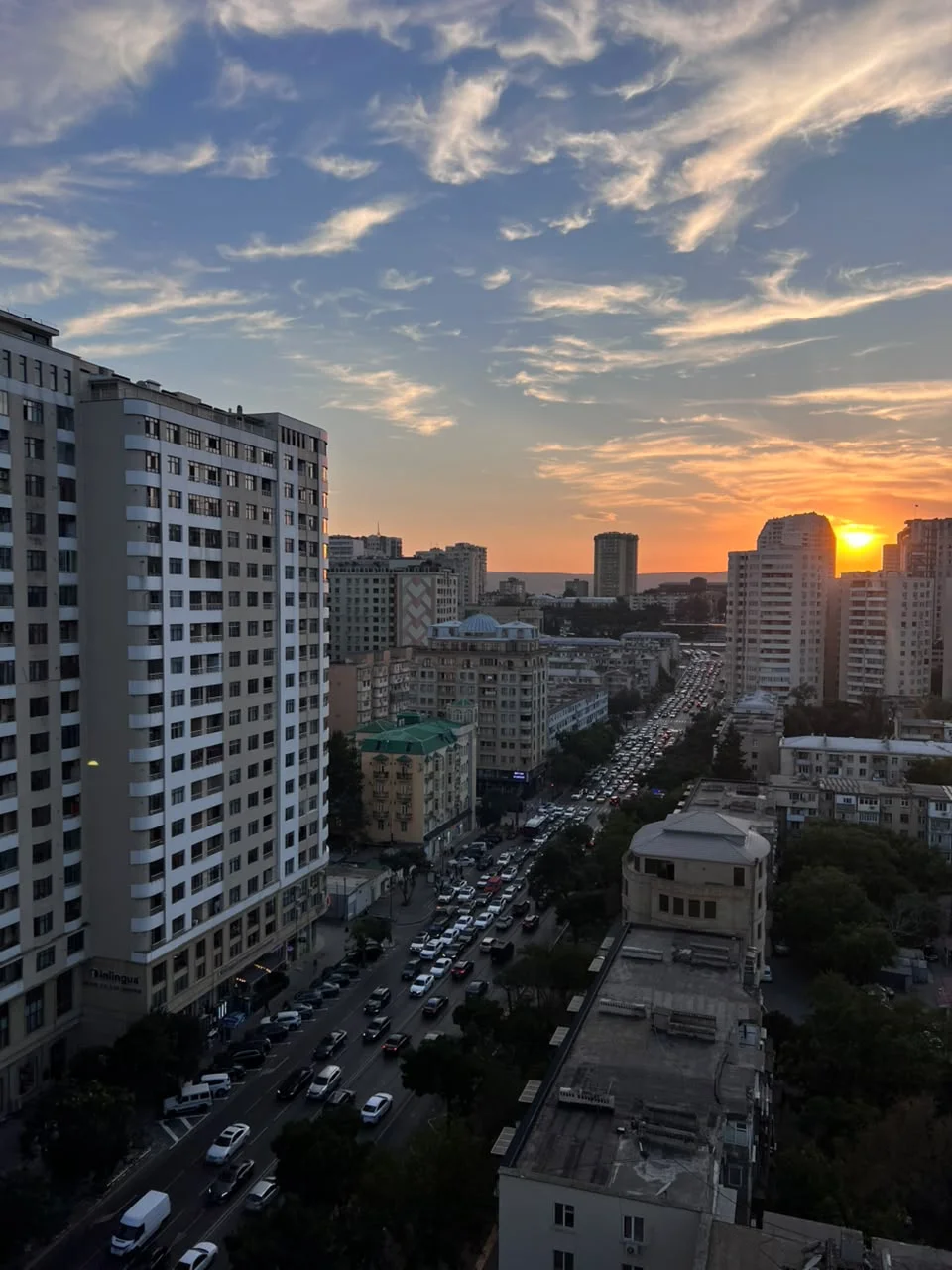Kirayə 4 otaqlı Mənzil 180 m² Yasamal r.