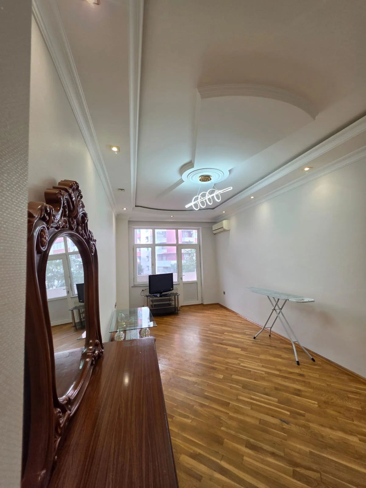 Kirayə 2 otaqlı Mənzil 95 m² Binəqədi r.