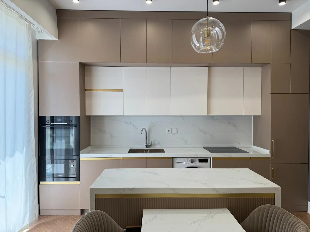 Kirayə 2 otaqlı Mənzil 80 m² Xətai r.