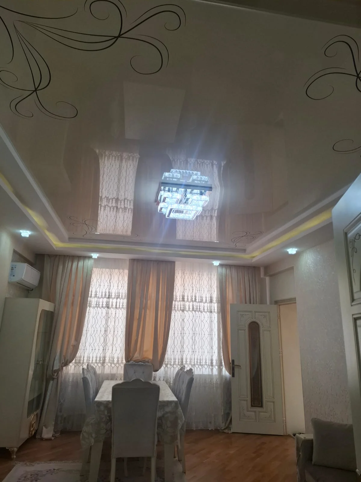 Kirayə 3 otaqlı Mənzil 85 m² Xətai r.