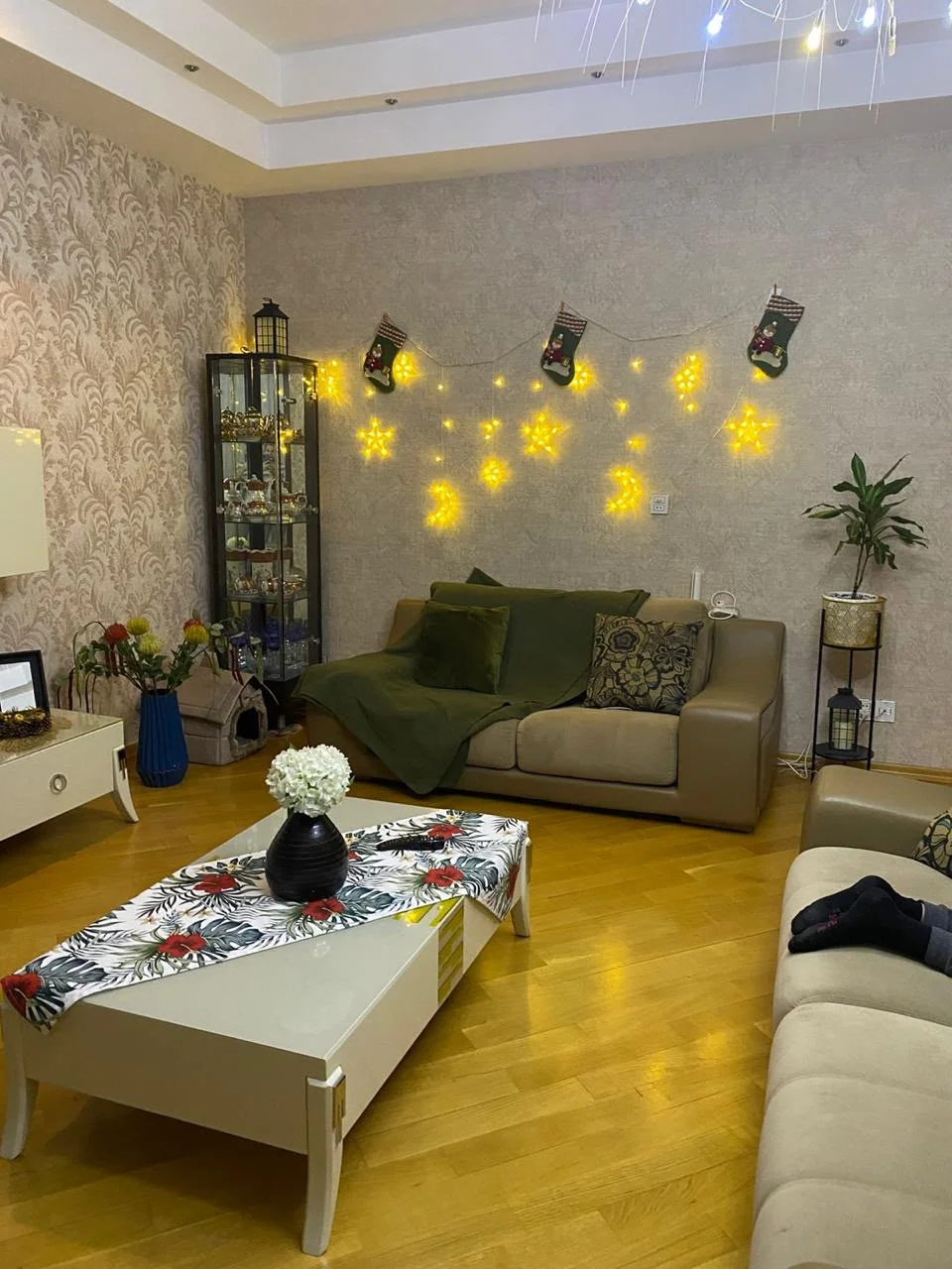 Kirayə 3 otaqlı Mənzil 140 m² Yasamal r. – şəkil 1