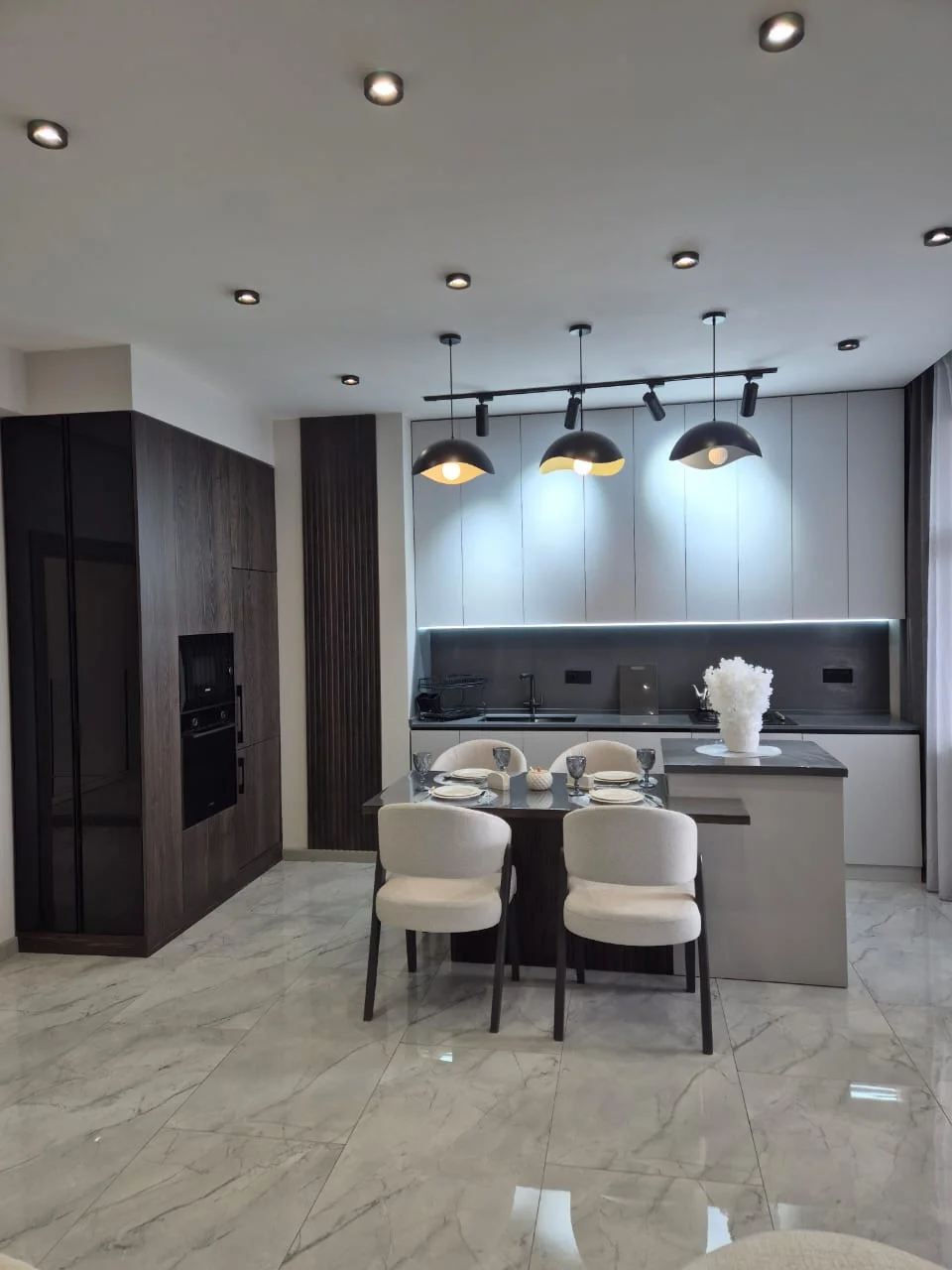 Kirayə 3 otaqlı Mənzil 120 m² Nəsimi r. – şəkil 2