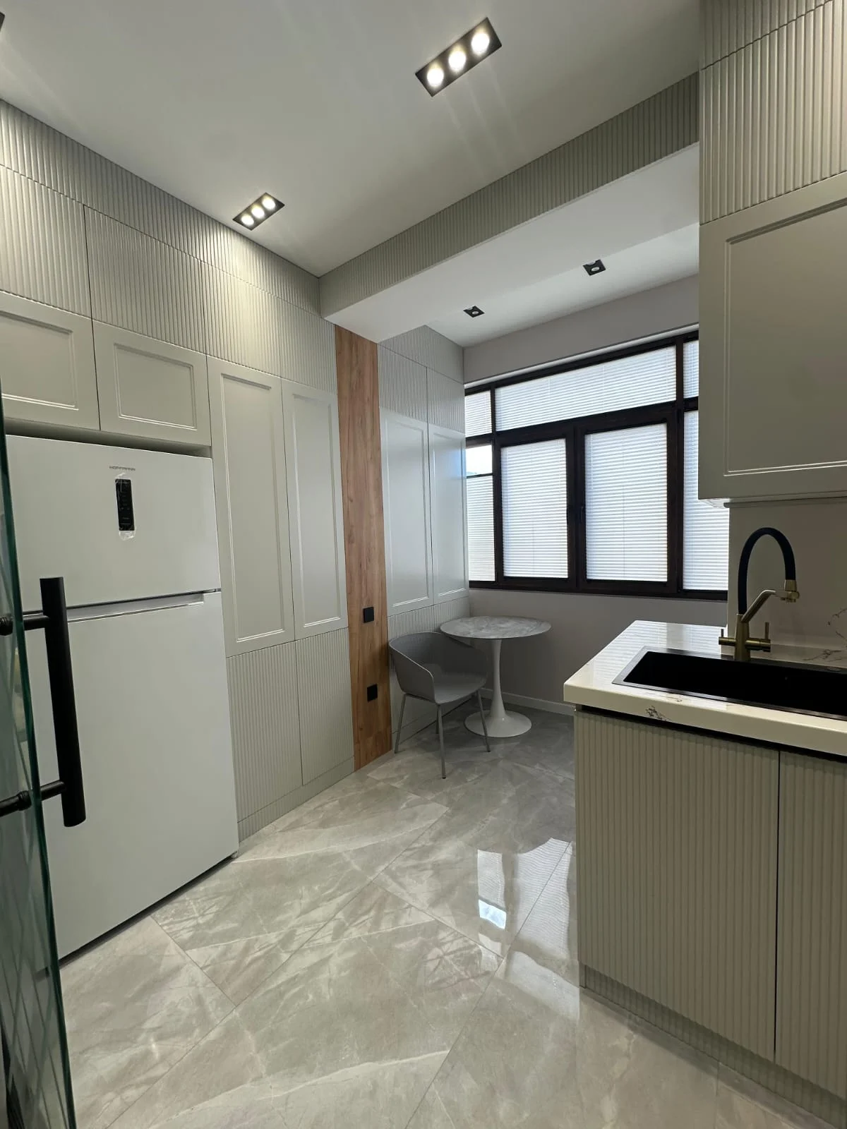 Kirayə 2 otaqlı Mənzil 70 m² Nəsimi r. Memar Əcəmi m. – şəkil 6