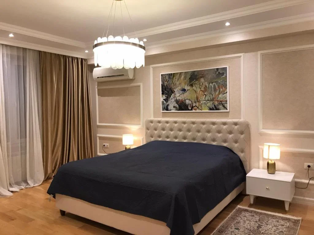 Kirayə 3 otaqlı Mənzil 105 m² Səbail r.