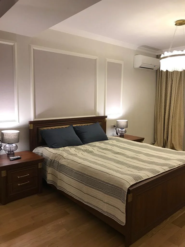 Kirayə 3 otaqlı Mənzil 105 m² Səbail r.