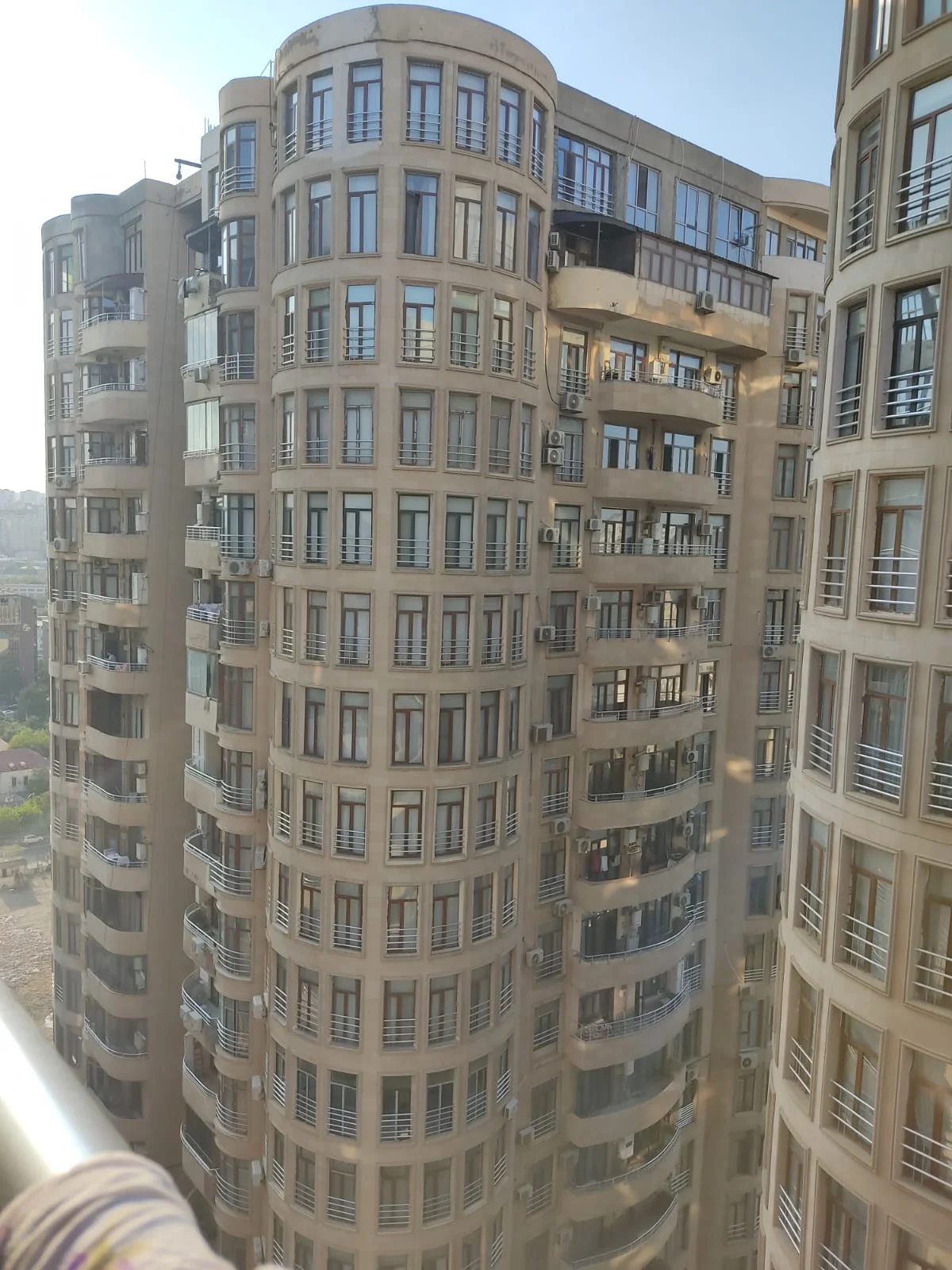 Kirayə 3 otaqlı Mənzil 120 m² Xətai r.