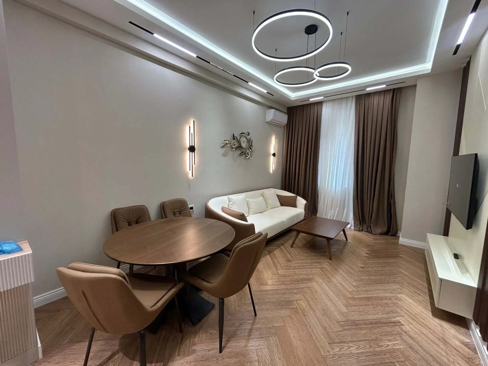 Kirayə 2 otaqlı Mənzil 70 m² Yasamal r. Elmlər Akademiyası m. – şəkil 2