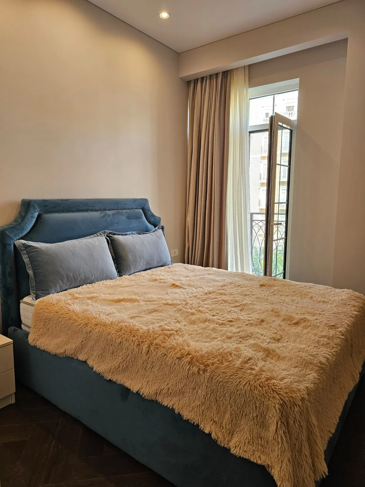 Kirayə 2 otaqlı Mənzil 70 m² Xətai r.