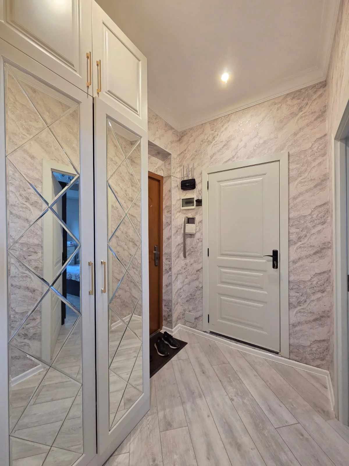 Satılır 2 otaqlı Mənzil 55 m²  8 Noyabr m. – şəkil 11