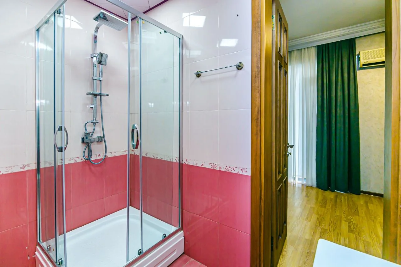 Kirayə 4 otaqlı Mənzil 140 m² Səbail r. Sahil m. – şəkil 16