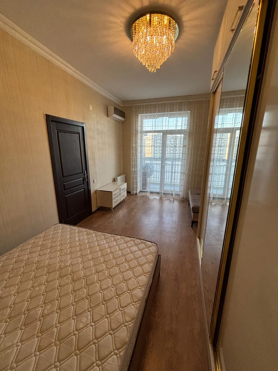 Kirayə 1 otaqlı Mənzil 40 m² Yasamal r. İnşaatçılar m. – şəkil 1