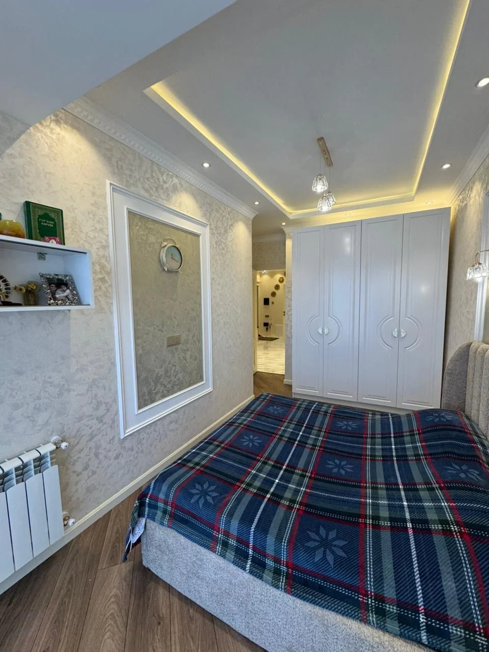 Kirayə 4 otaqlı Mənzil 140 m² Xətai r.