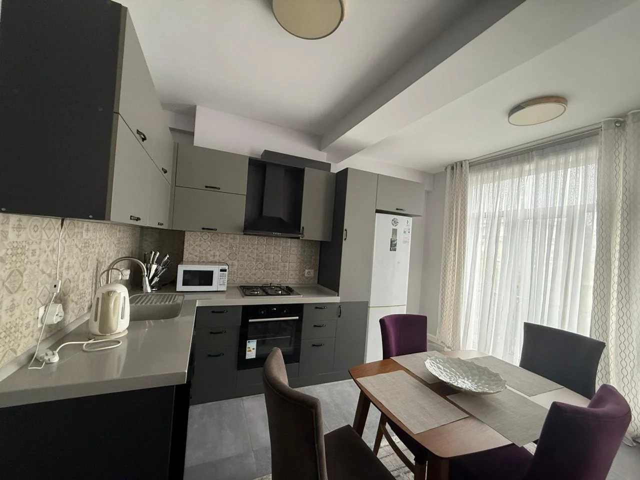 Kirayə 3 otaqlı Mənzil 100 m² Səbail r. – şəkil 8