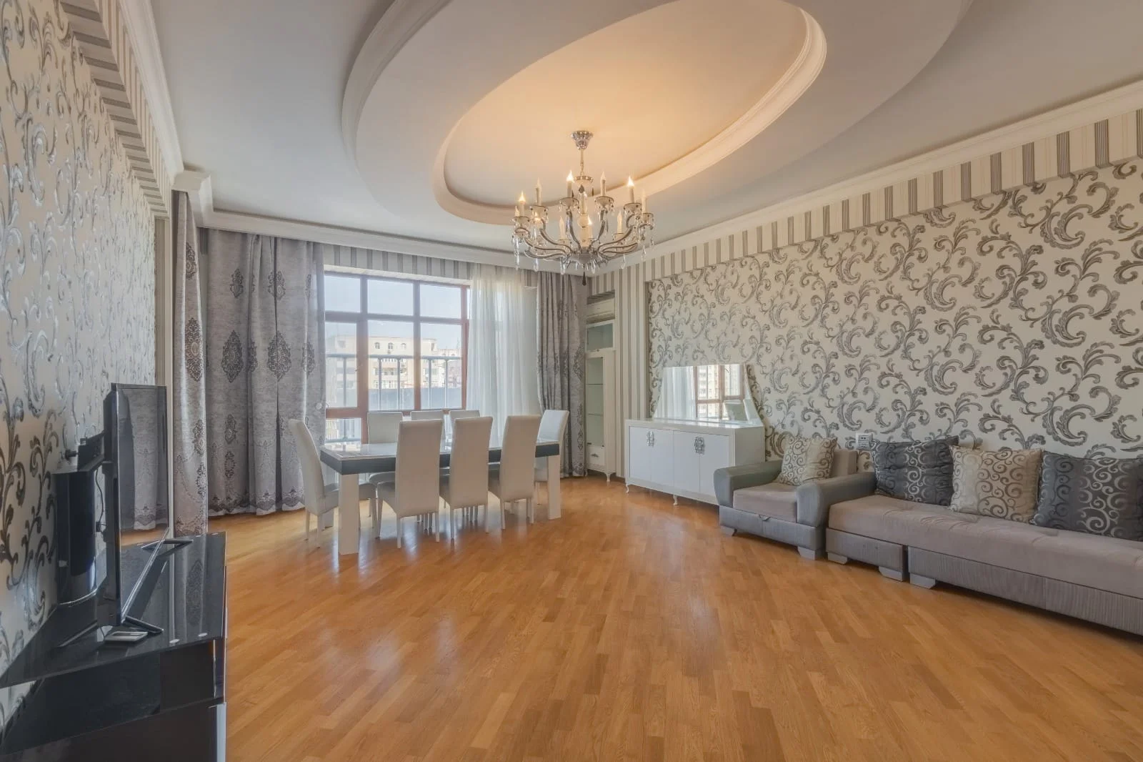 Kirayə 3 otaqlı Mənzil 135 m² Yasamal r.