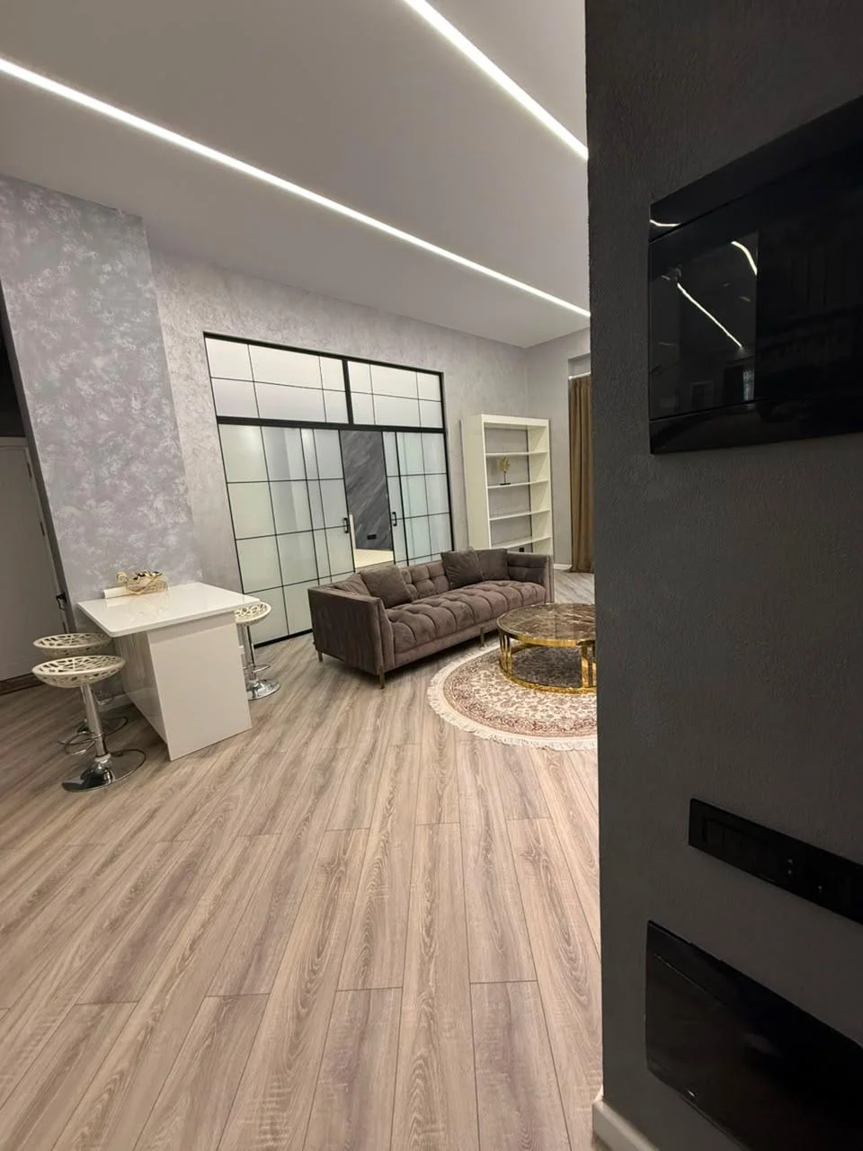 Kirayə 2 otaqlı Mənzil 60 m² Xətai r.