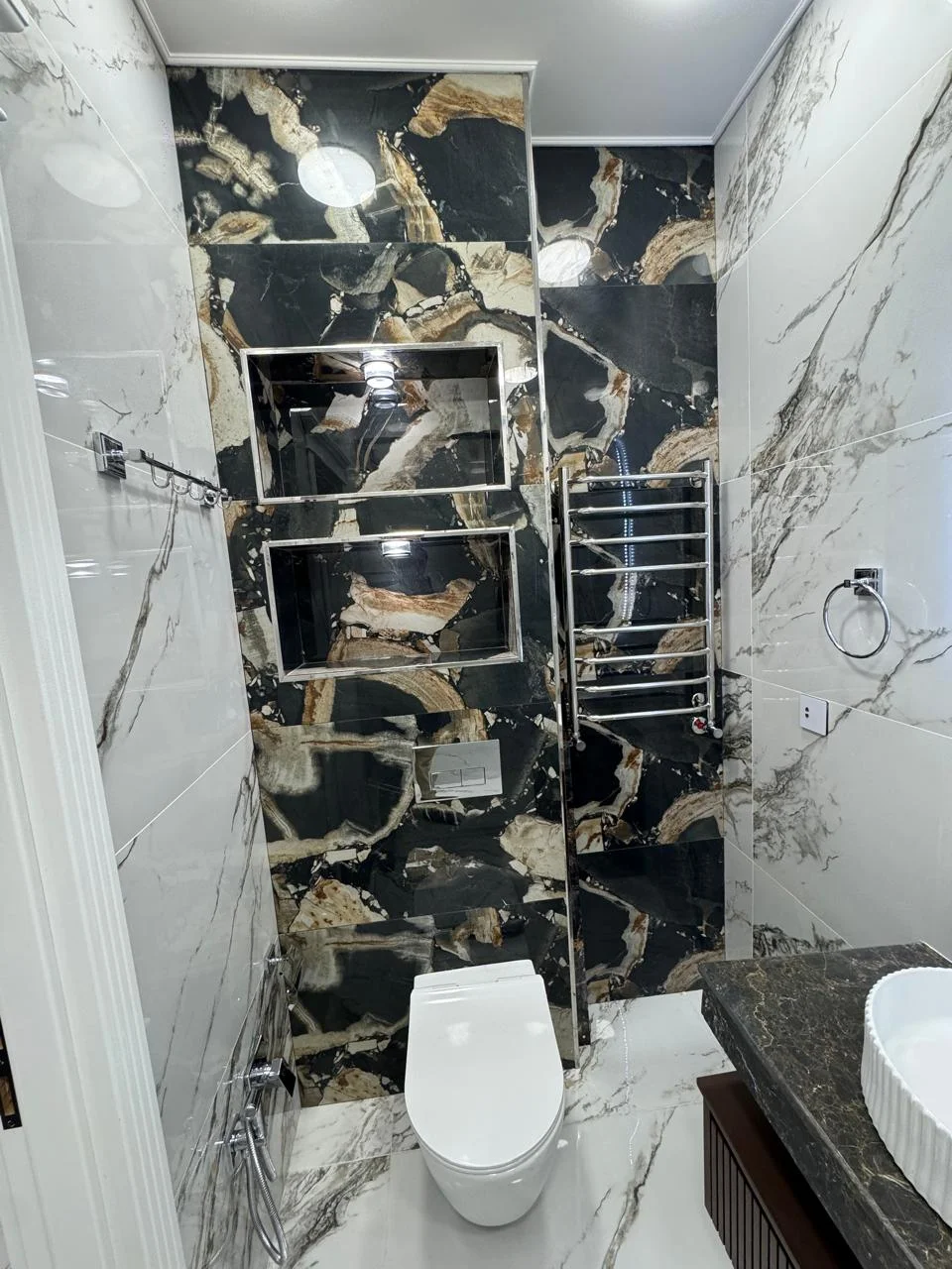 Kirayə 3 otaqlı Mənzil 110 m² Xətai r.