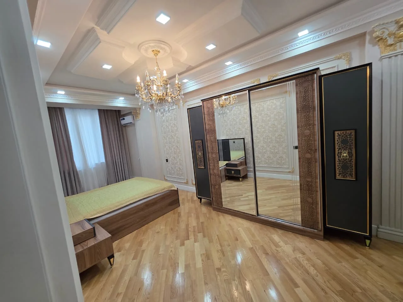 Kirayə 4 otaqlı Mənzil 142 m² Nəsimi r.