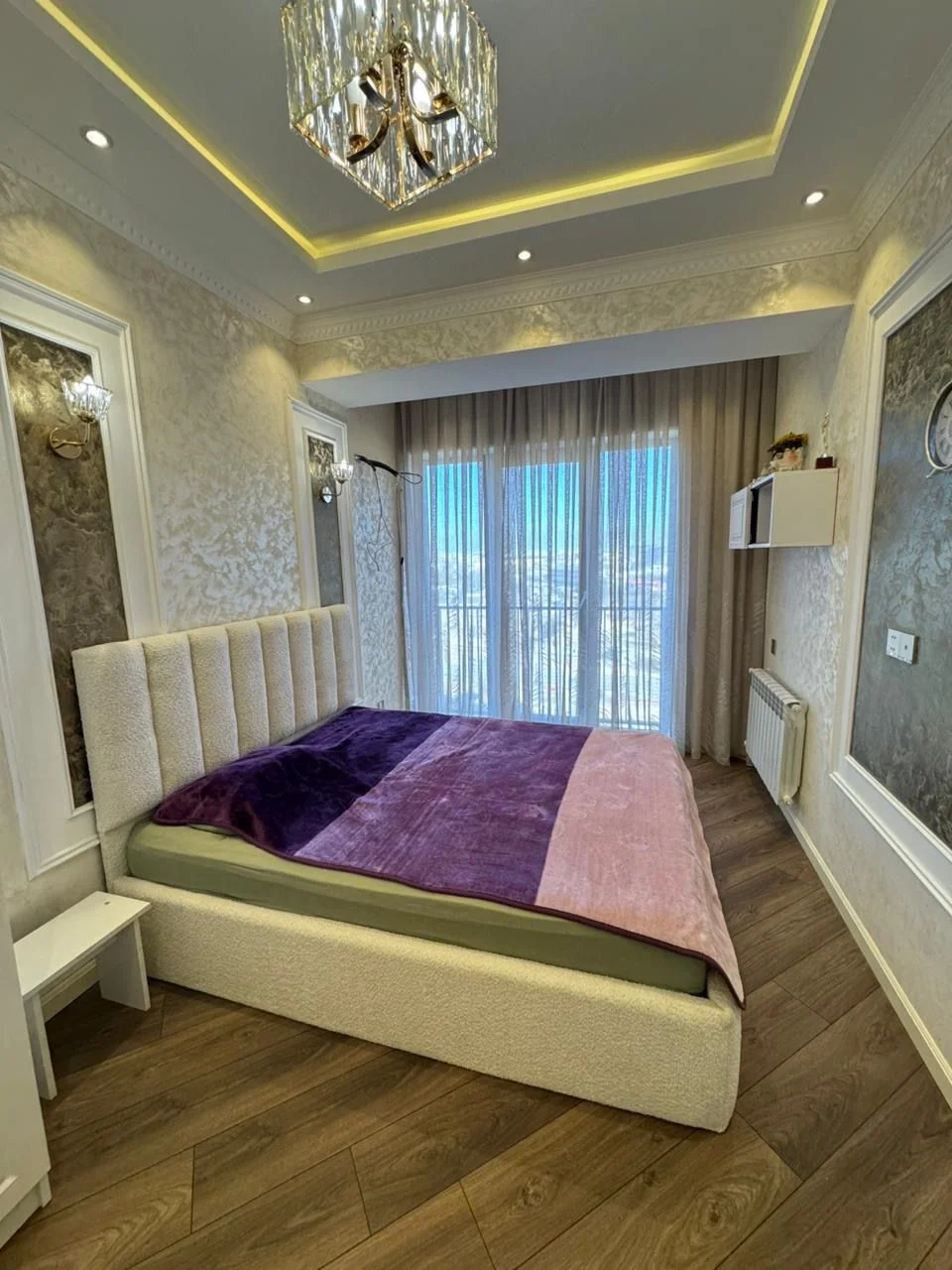Kirayə 4 otaqlı Mənzil 140 m² Xətai r.
